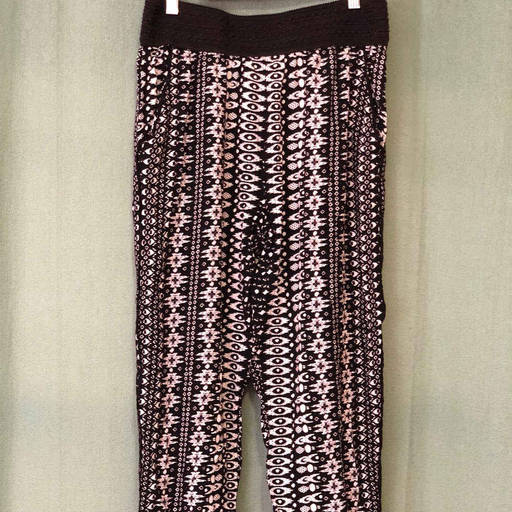 Asymmetrical printed pants